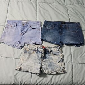 Bundle Of 3 Jean Shorts (2)Celebrity Pink (1)Arizona  Women's 7 Good PreOwned‎